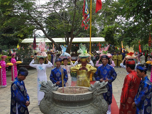 Fiesta para una Diosa eterna en Con Dao